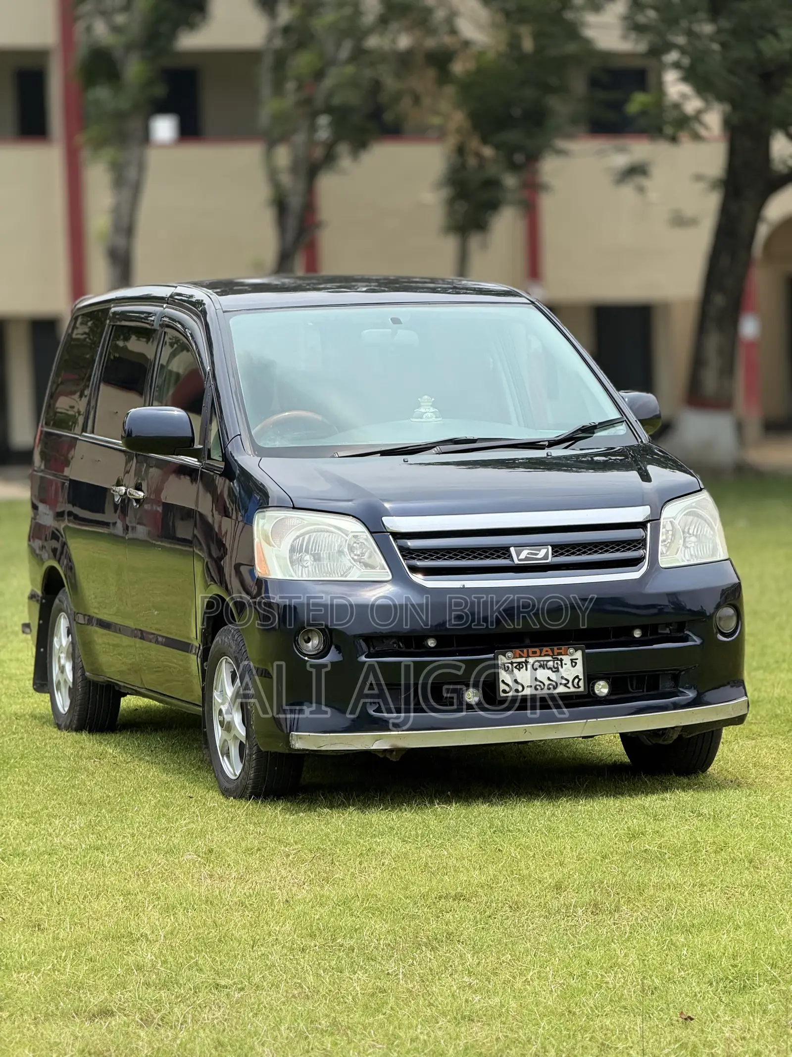 Toyota Noah 2005 Black
