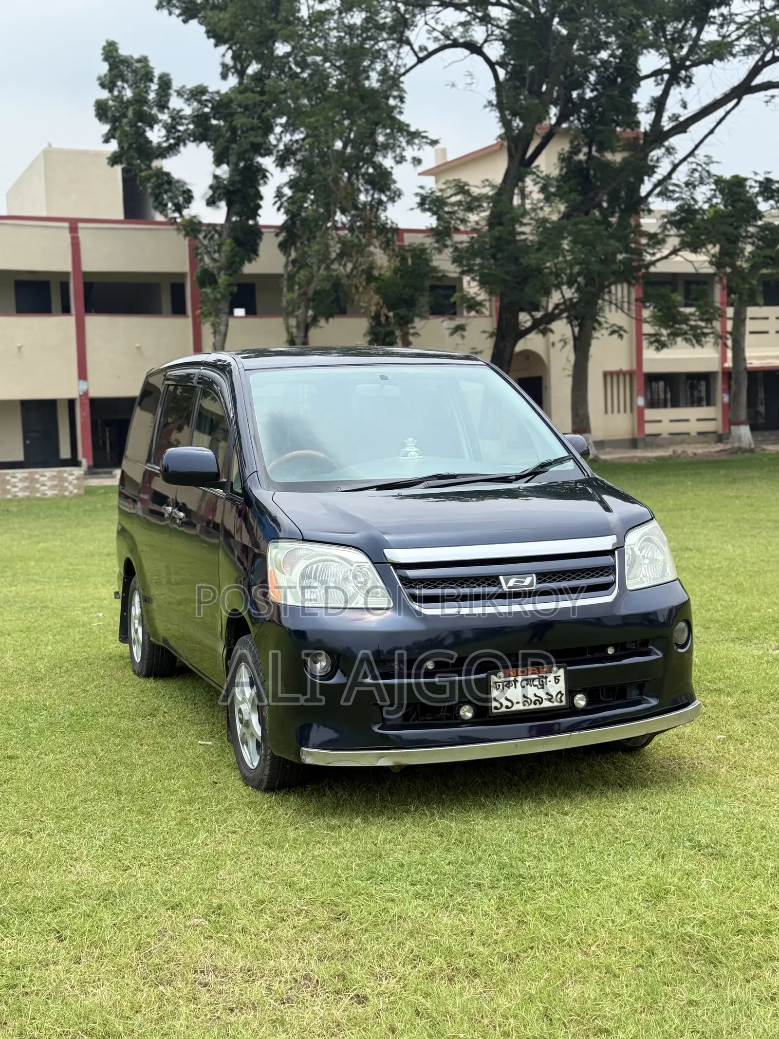 Toyota Noah 2005 Black