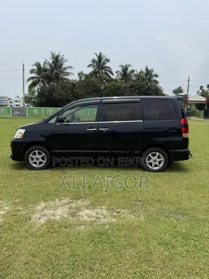 Toyota Noah 2005 Black
