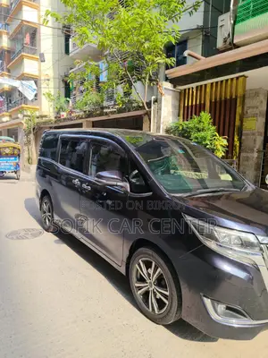 Toyota Esquire 2018 Purple
