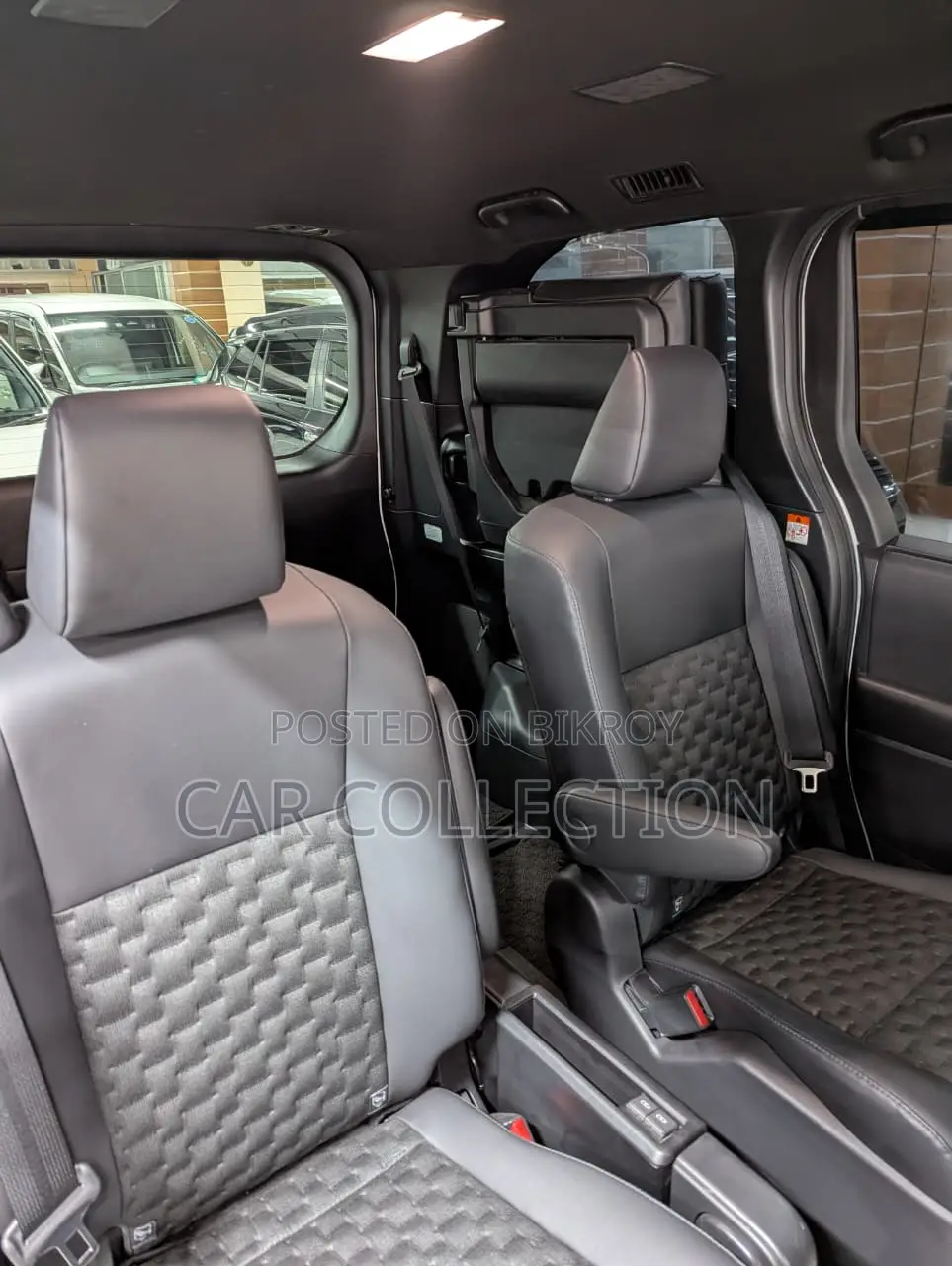 Toyota Voxy 2024 Pearl