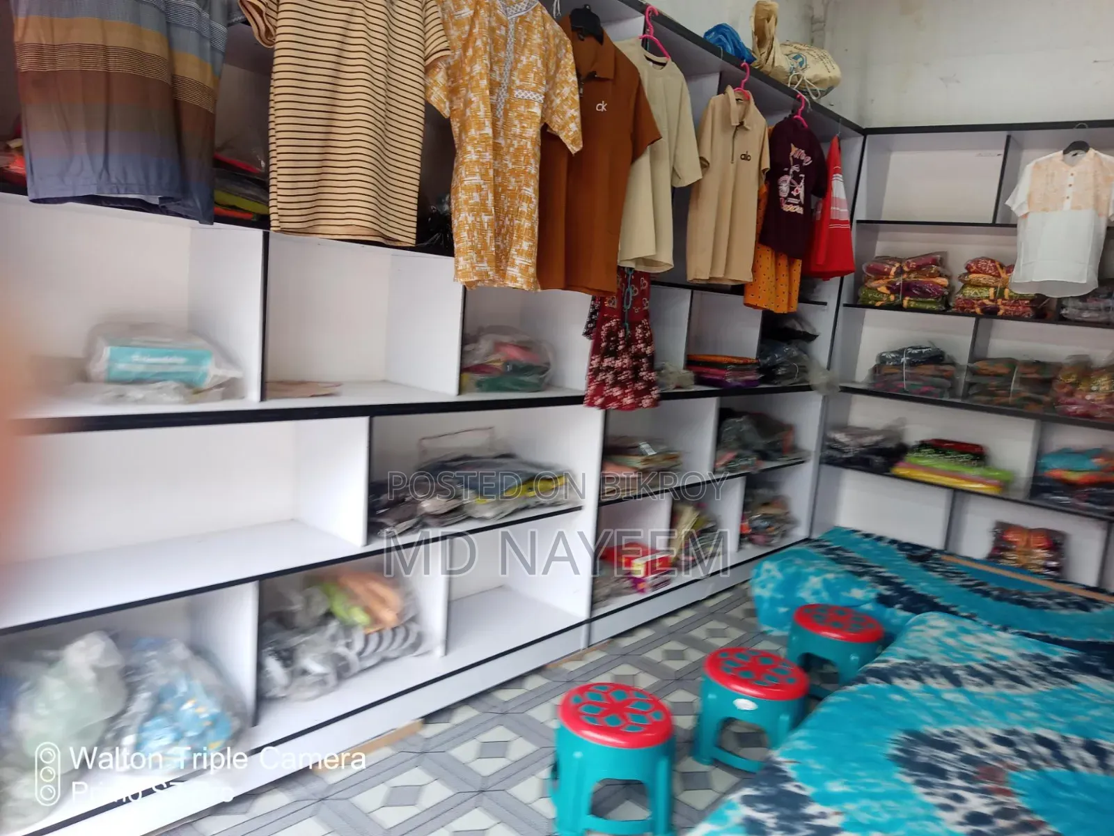 5 units of 4' × 8' shop display cabinets for sale | Good condition