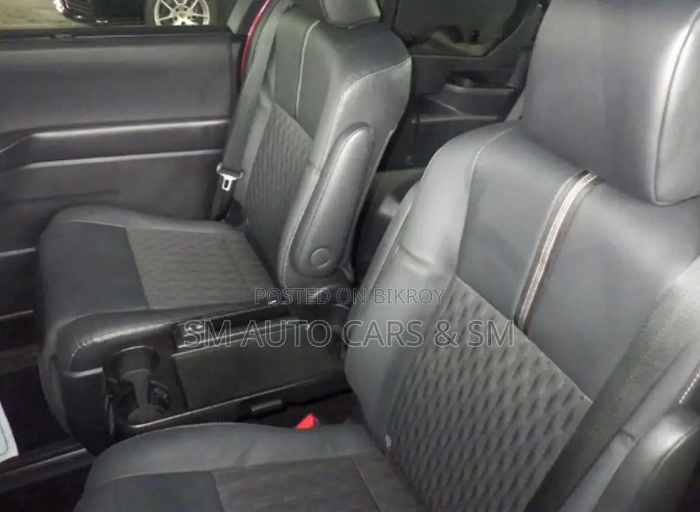 Toyota Noah 2024 Red
