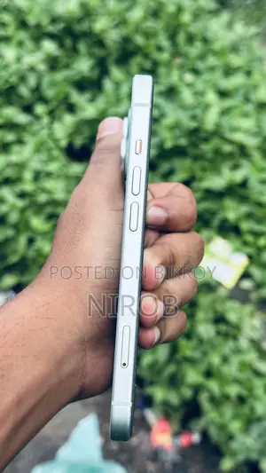 Apple iPhone 15 128 GB Green