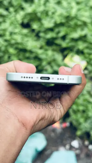 Apple iPhone 15 128 GB Green