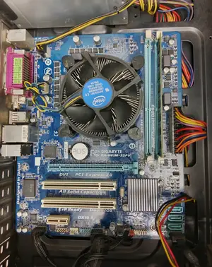 Desktop Computer 4GB Intel Core I5 HDD 500GB