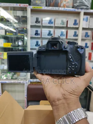 Canon 700d With 18-55mm 99% Fresh