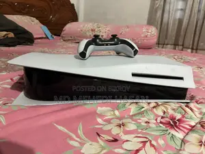পিএস ৫ ডিস্ক এডিশন (১ টেরাবাইট)