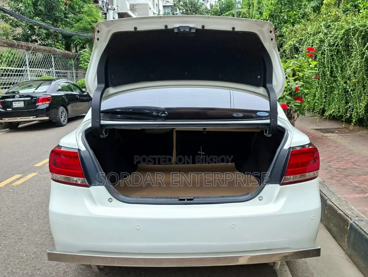 Toyota Premio 1.5 Front-Wheel Drive 2016 Pearl