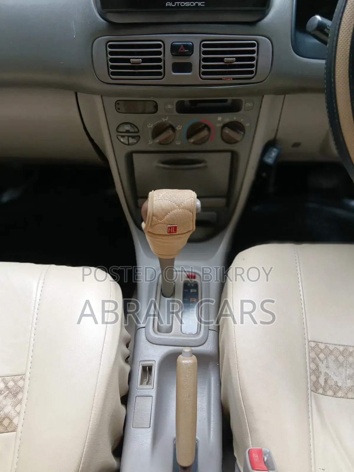 Toyota Corolla 1999 White