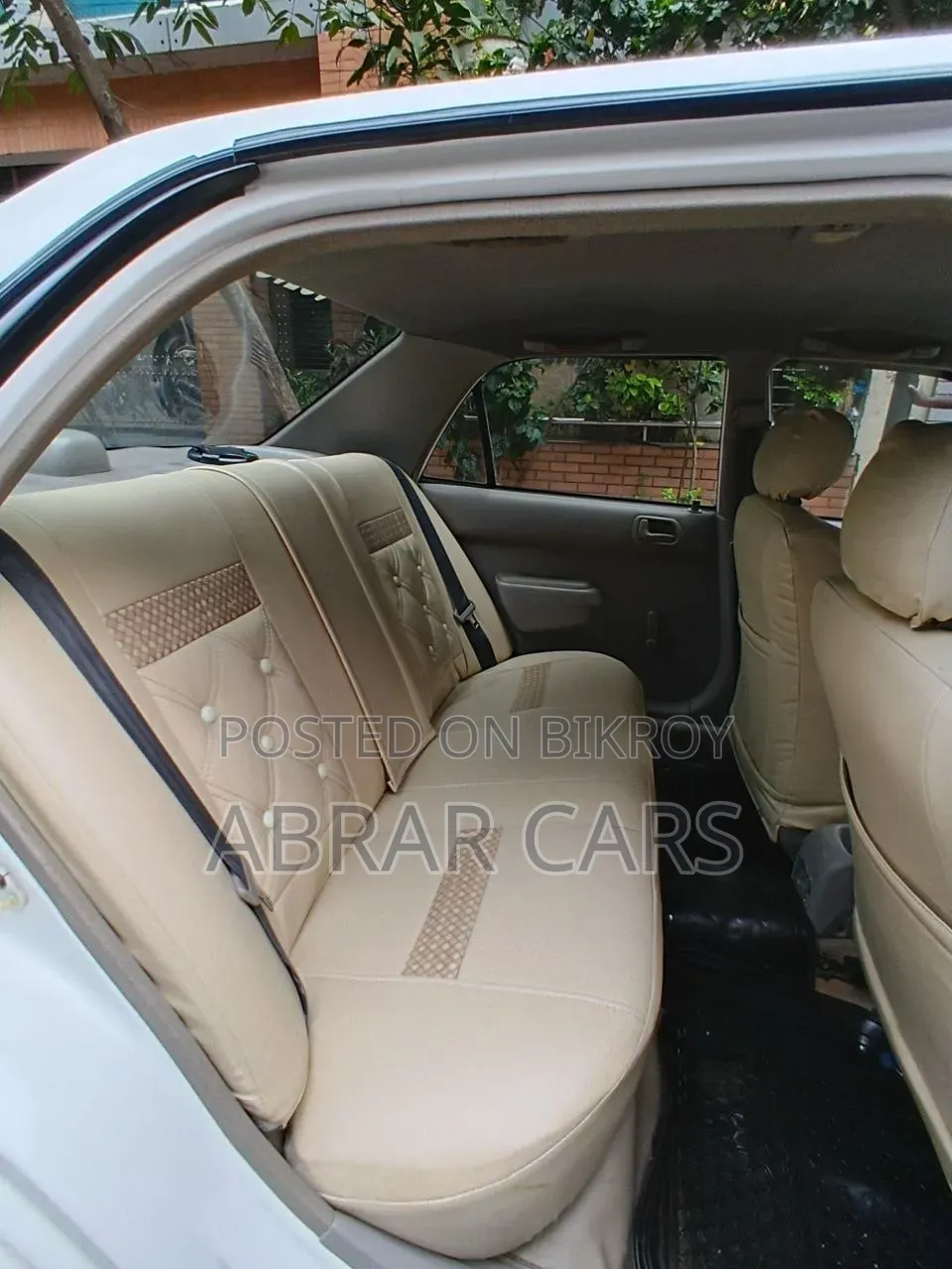 Toyota Corolla 1999 White