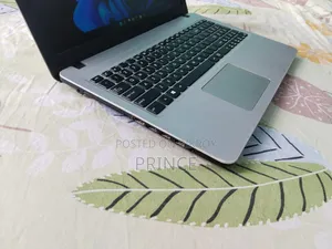 Laptop Asus Vivobook 16 4GB SSHD+SSD 256GB