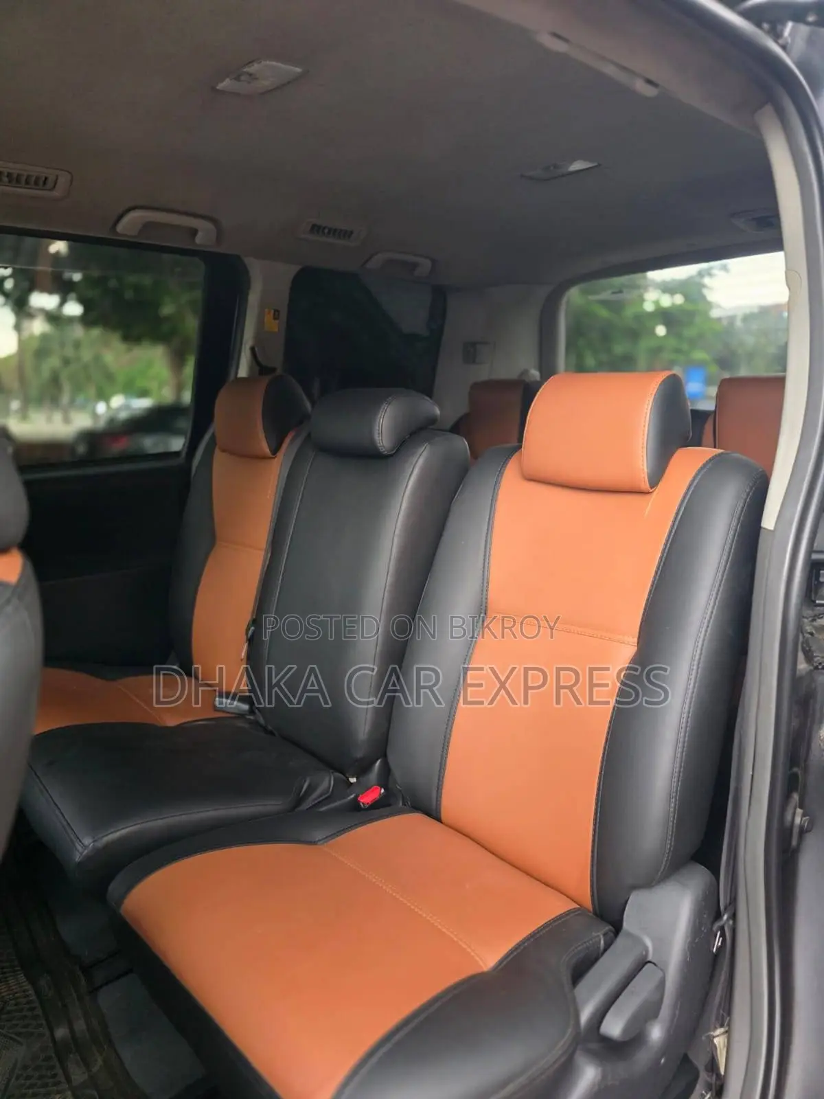 Toyota Noah 2011 Gray