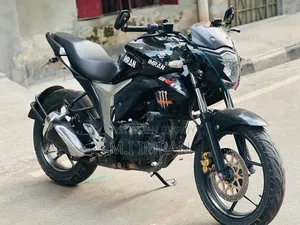 সুজুকি জিক্সার মনোটোন ২০২২ ব্ল্যাক