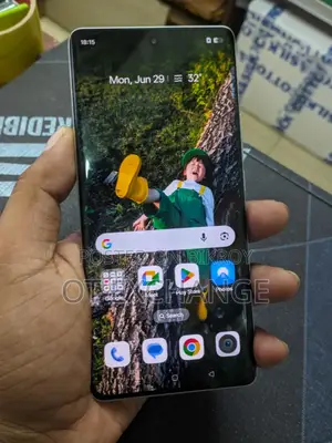 Realme 256 GB Silver