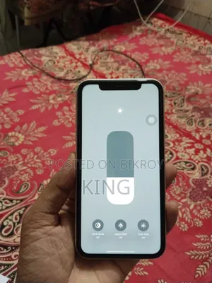 অ্যাপল আইফোন এক্সআর ১২৮ জিবি সাদা