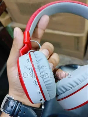 JBL 881 a Bluetooth Headphones