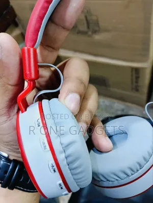 JBL 881 a Bluetooth Headphones