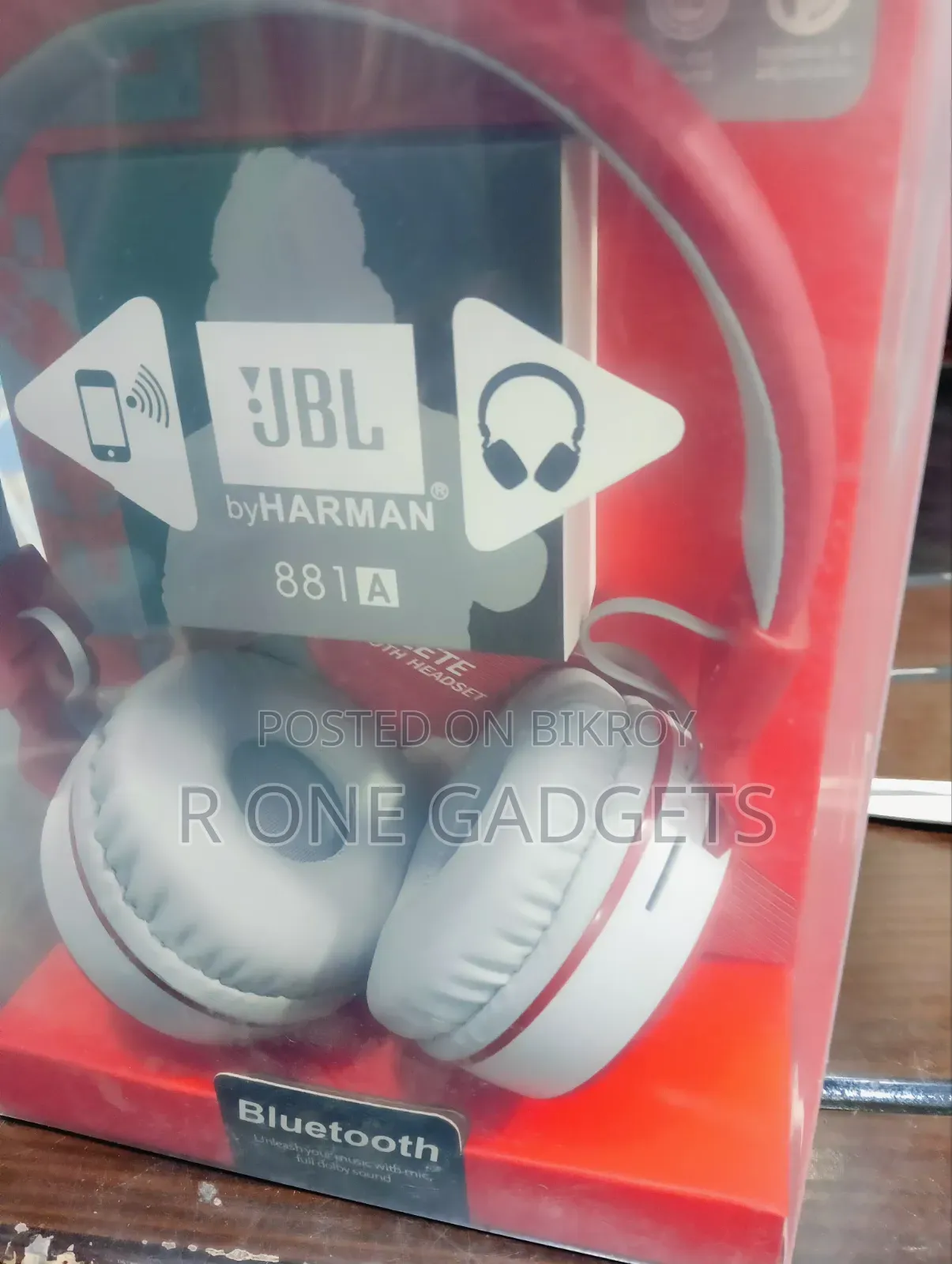 JBL 881 a Bluetooth Headphones