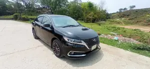 টয়োটা অ্যালিয়ন ২০১২ কালো