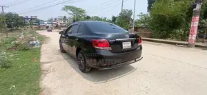 টয়োটা অ্যালিয়ন ২০১২ কালো