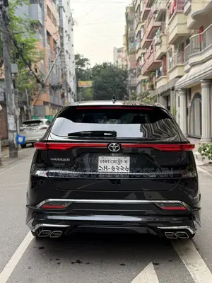 Toyota Harrier 2.0 2021 Black