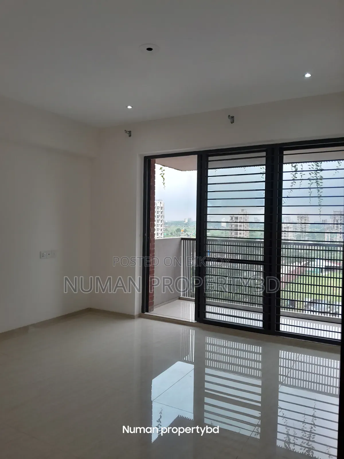 3-bedroom Apartment in Numan Property Bd, Basundhara for Rent