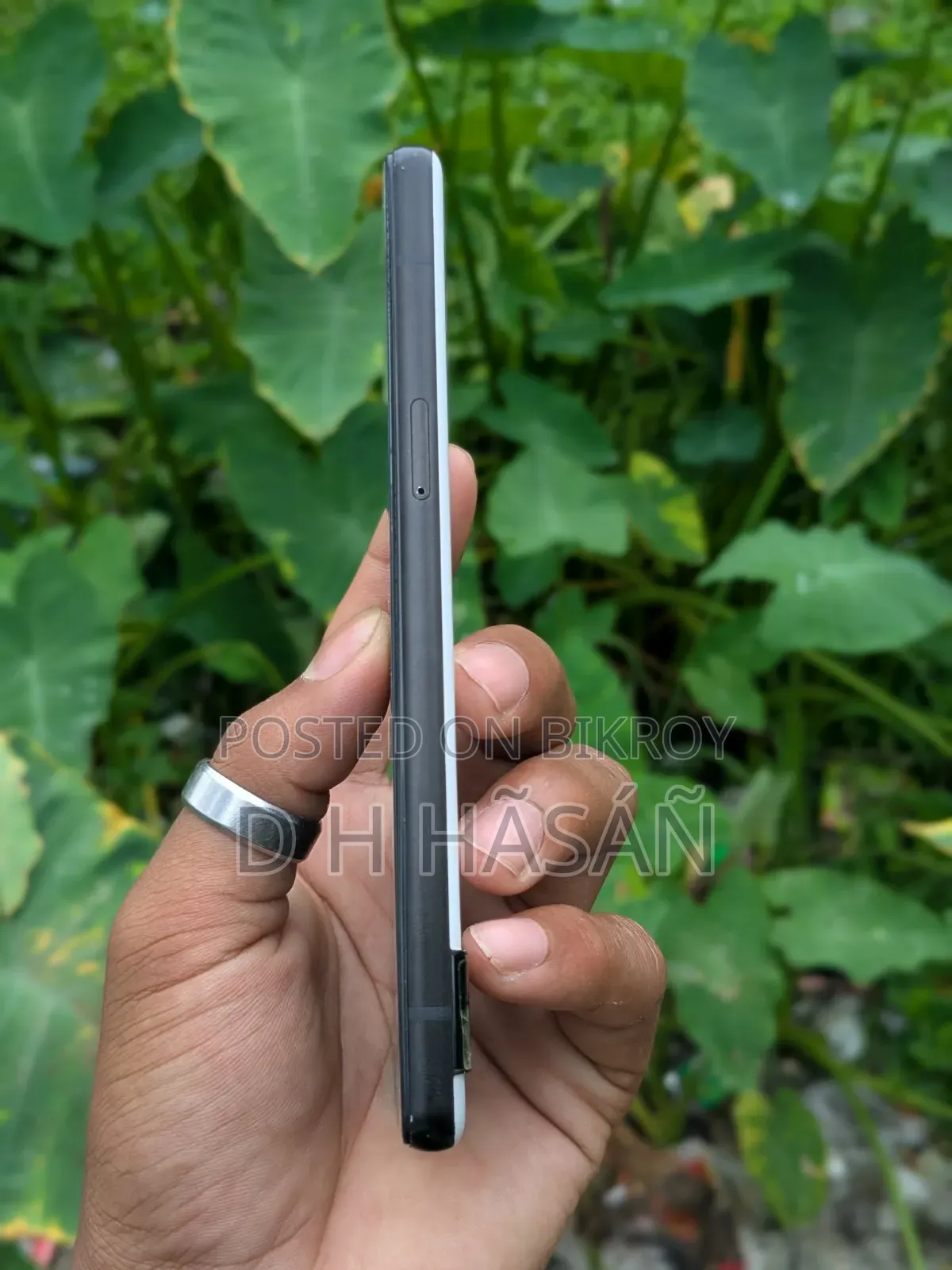ইএল ১২৮ জিবি হোয়াইট