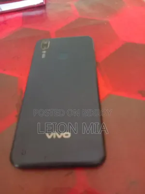 Vivo Y11 32 GB Blue