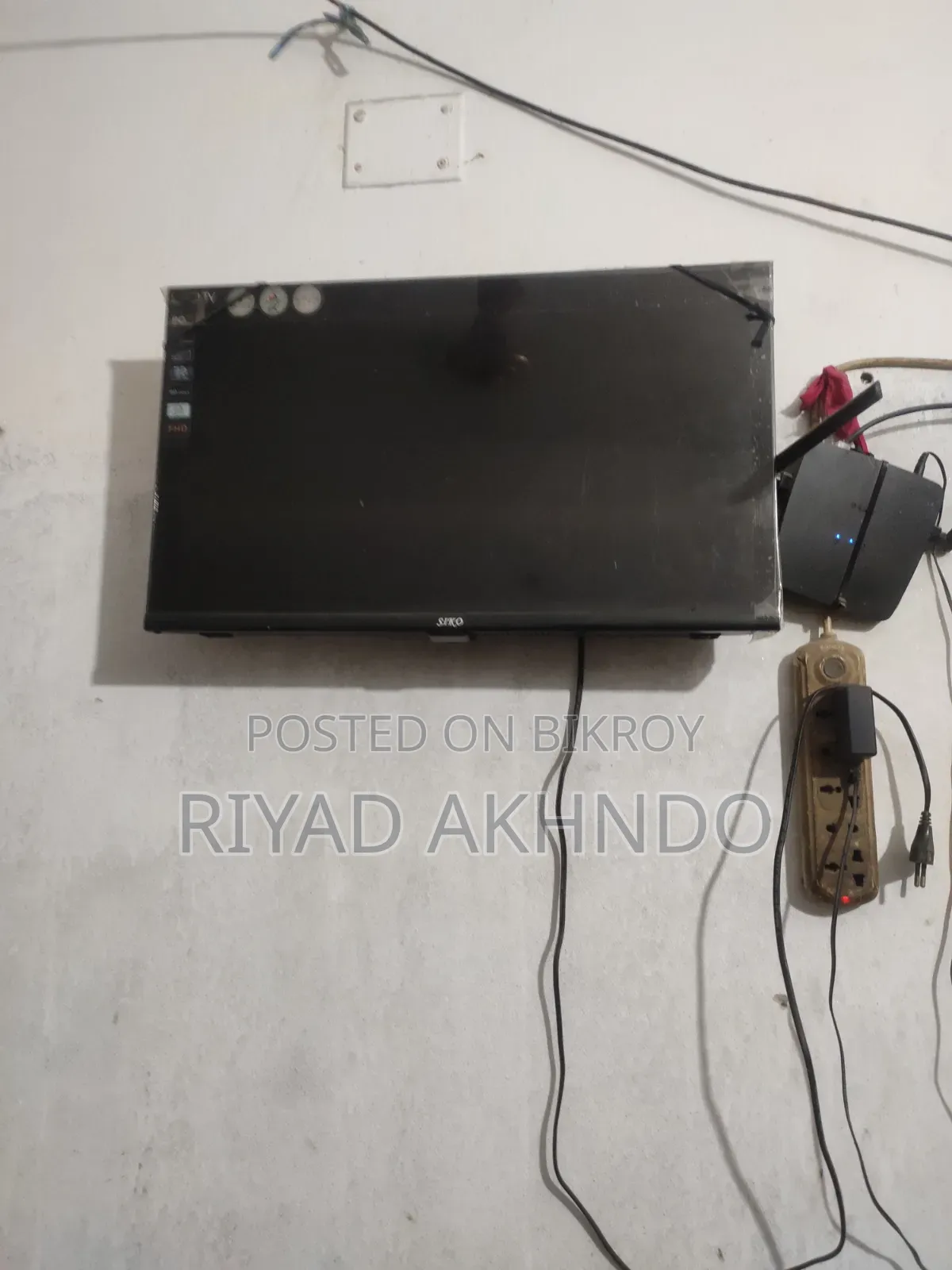 The TV is very good, I will sell it for a very low price. It needs a little repair.