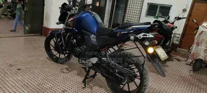 Yamaha 2018 Blue