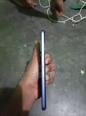 Vivo Y21 64 GB Blue