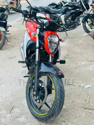সুজুকি জিক্সার এফআই এবিএস ২০২৪ অরেঞ্জ