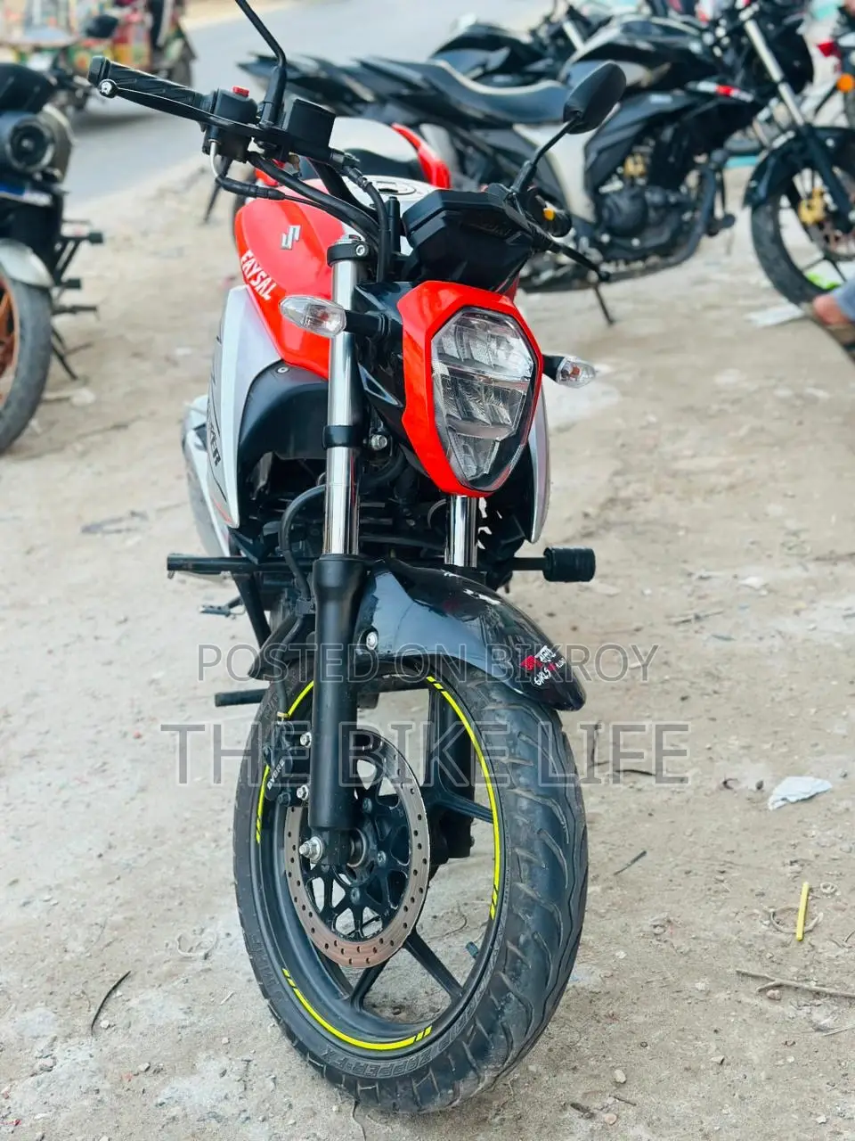 সুজুকি জিক্সার এফআই এবিএস ২০২৪ অরেঞ্জ