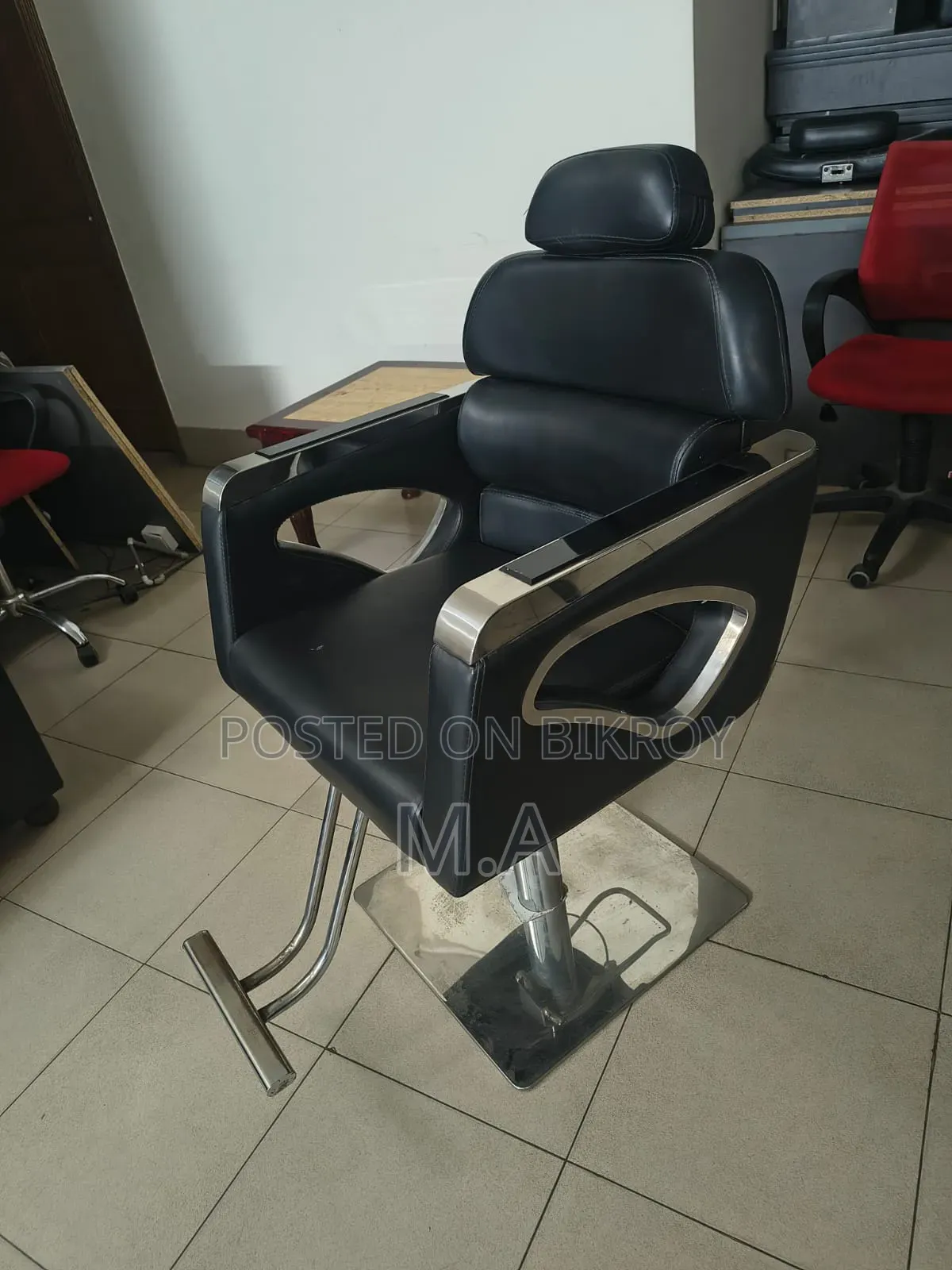 Salon Chair