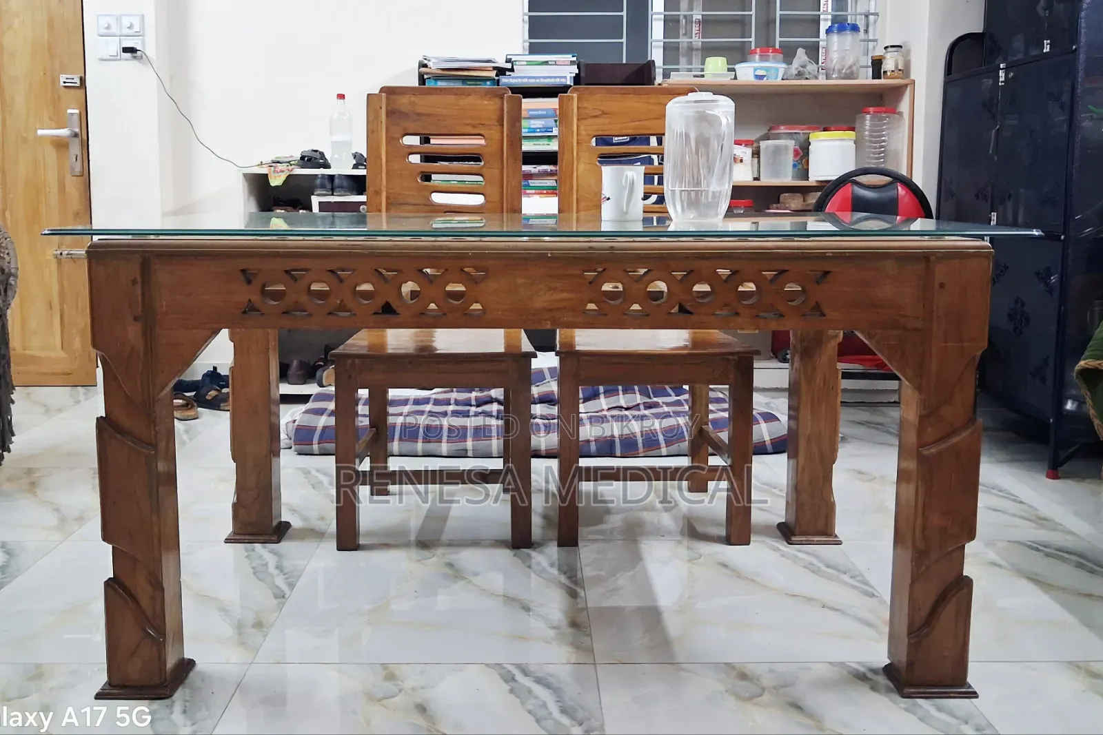 1 set dining table