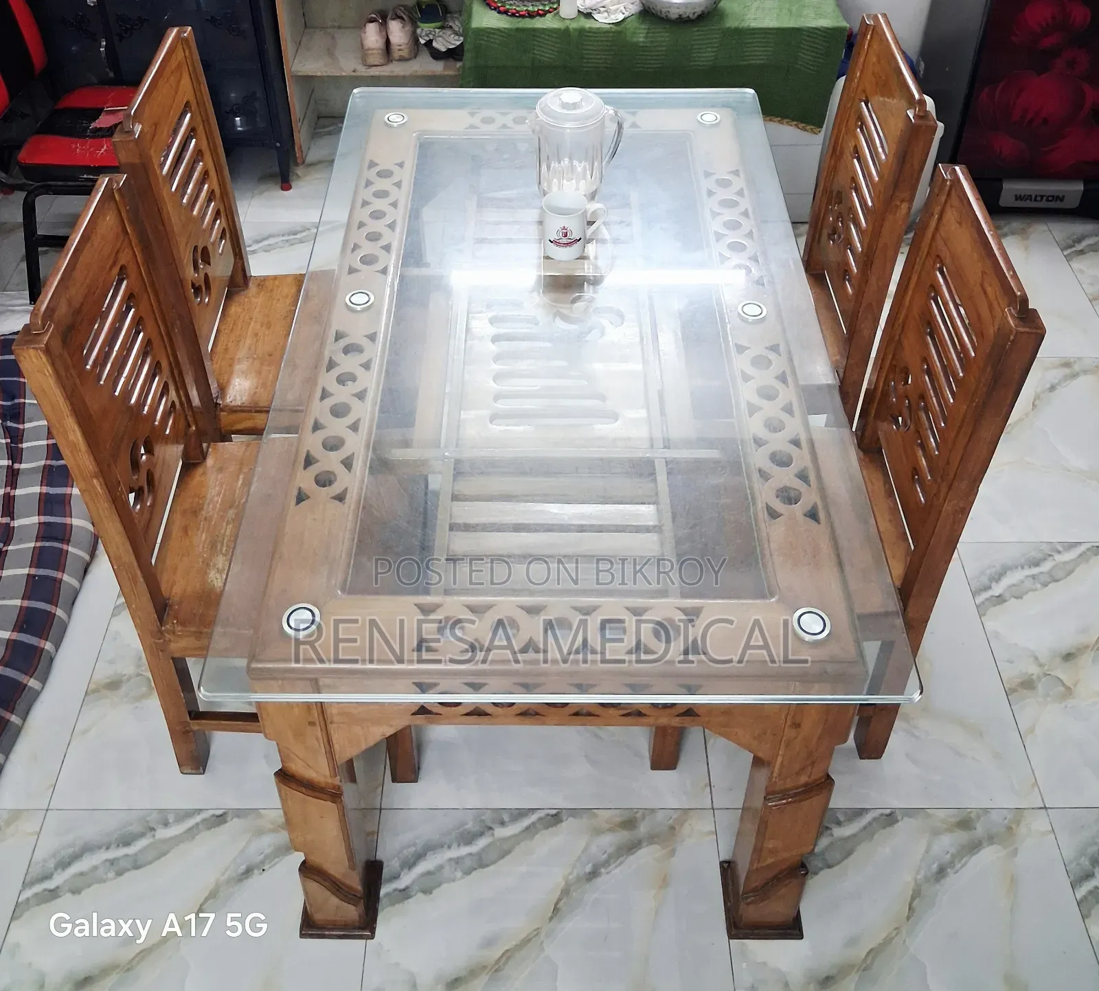 1 set dining table