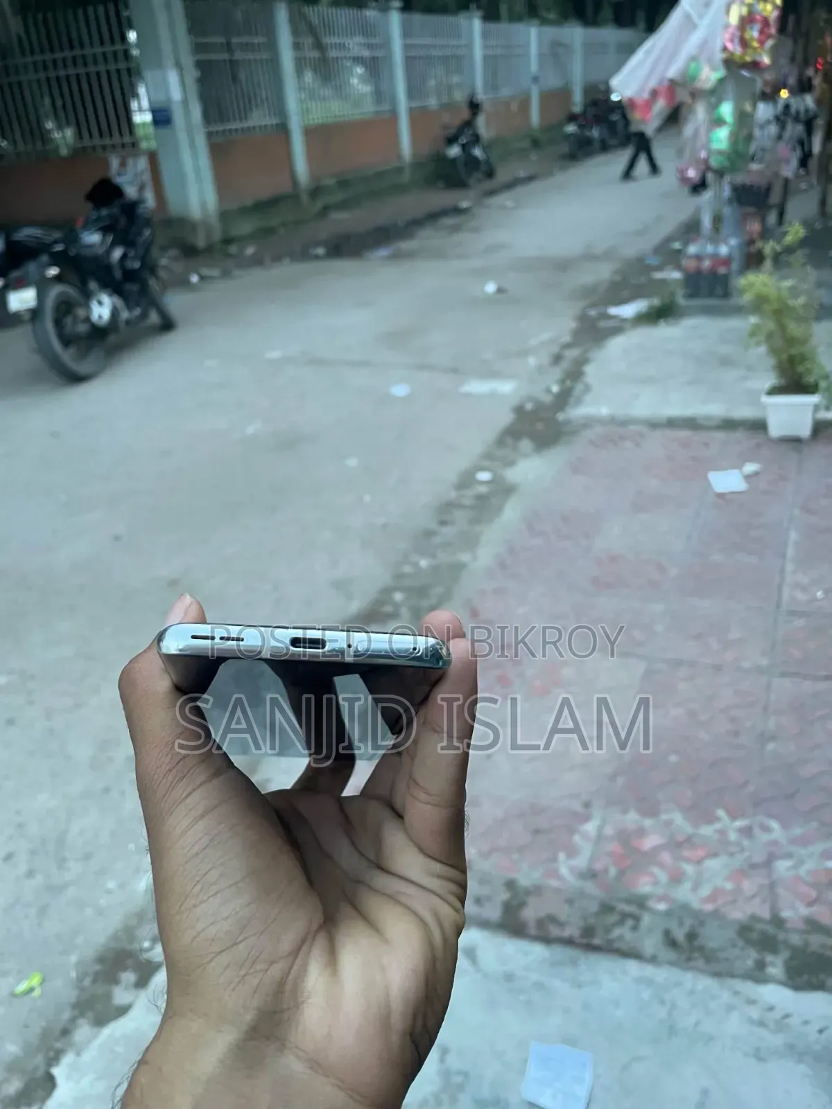 ওয়ানপ্লাস ৮ ১২৮ জিবি