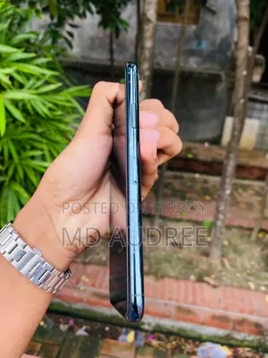 Apple iPhone 11 Pro Max 64 GB Green