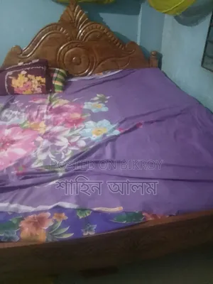 Wooden bed large bed 7 feet/6 feet normal bed