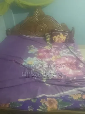 Wooden bed large bed 7 feet/6 feet normal bed