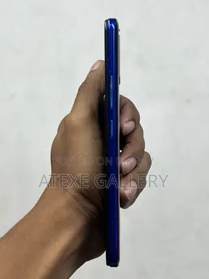 Vivo Y19 128 GB Blue
