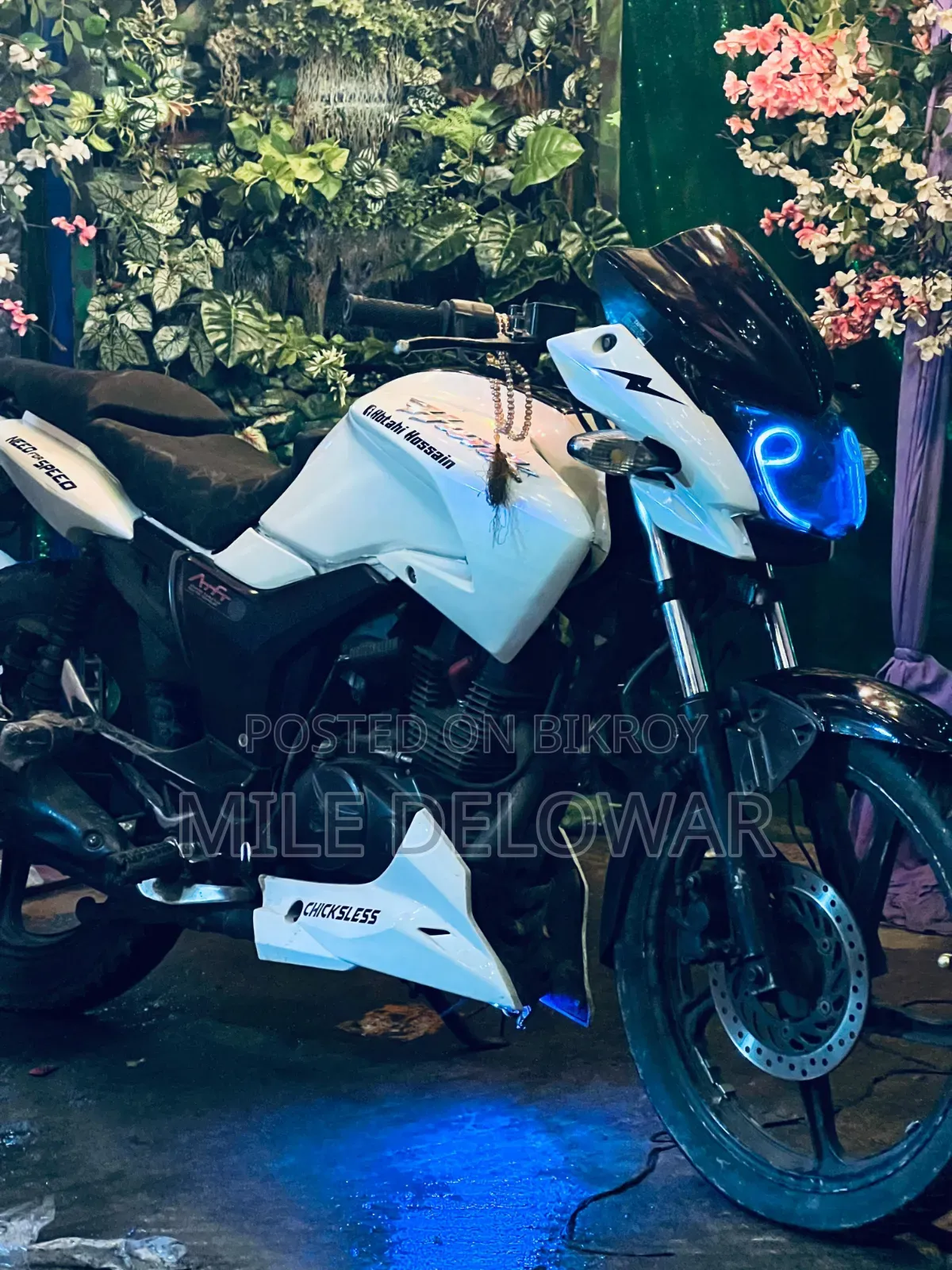 Hero Hunk ২০১৯ সাদা
