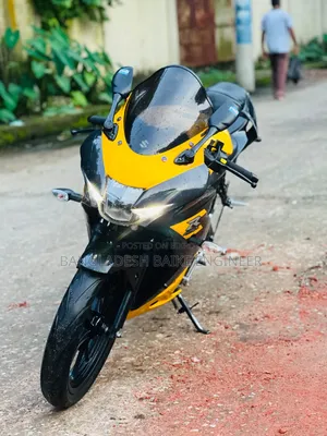 Suzuki GSX-R150 2023 Yellow