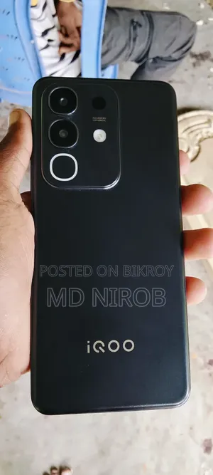 Vivo iQOO Z10x 128 GB Black