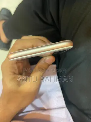 Apple iPhone SE (2020) 128 GB Gold