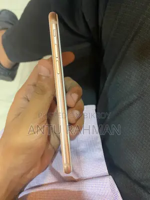 Apple iPhone SE (2020) 128 GB Gold