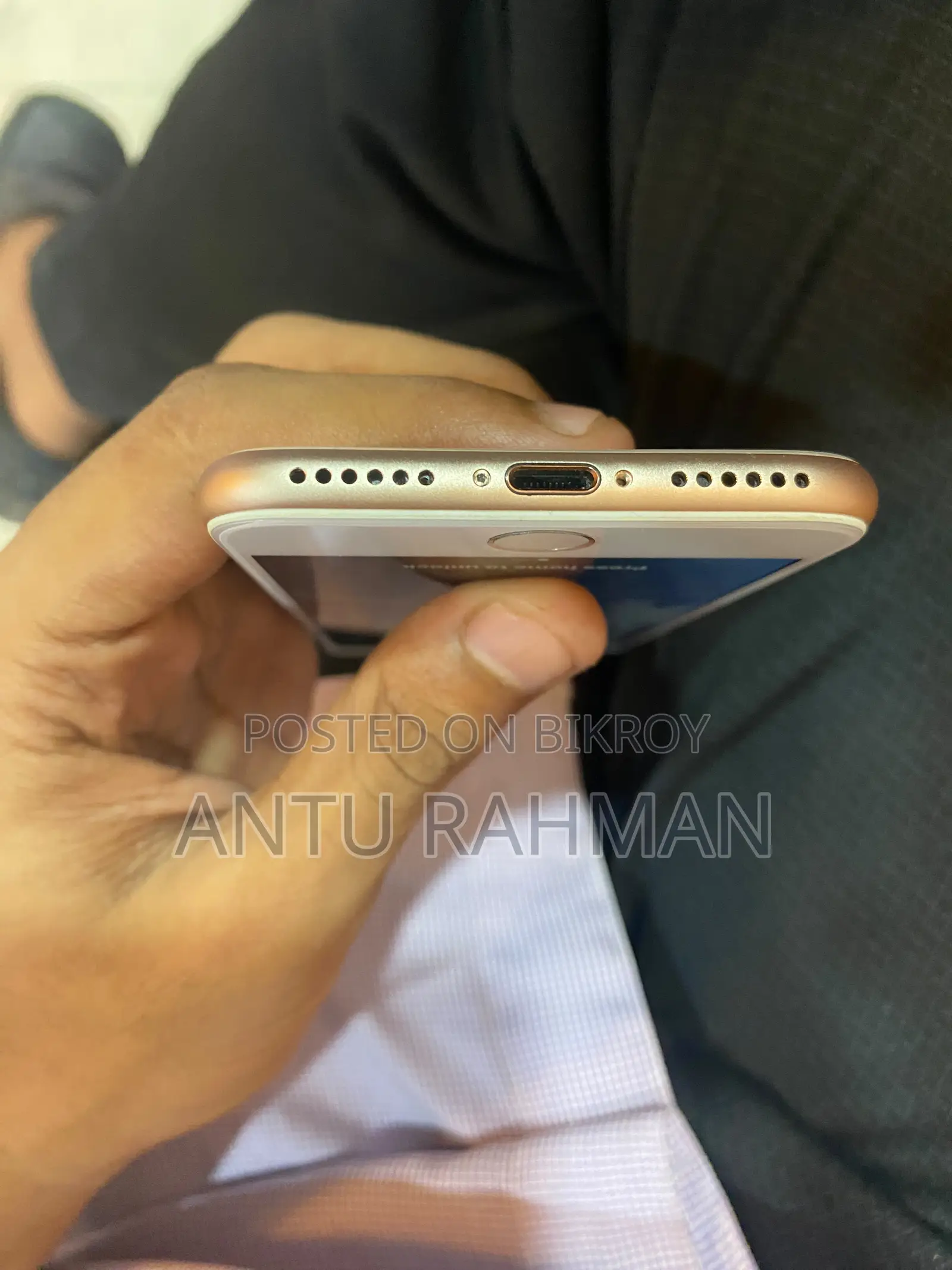 Apple iPhone SE (2020) 128 GB Gold
