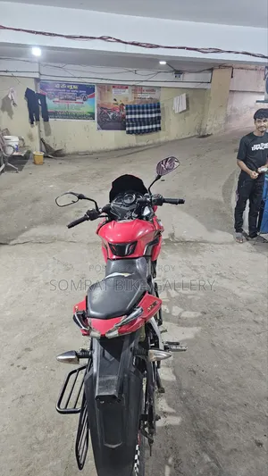 Bajaj Pulsar 150 2016 Red