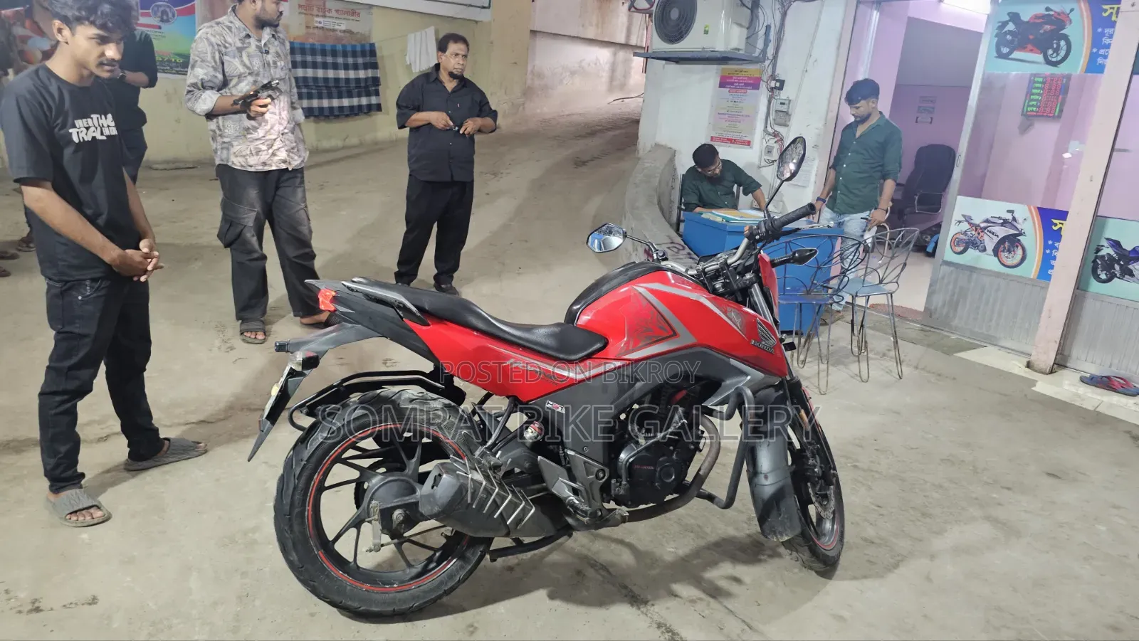 Honda Hornet 2017 Red